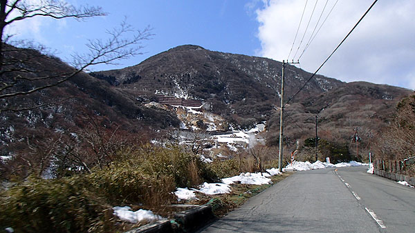 湯の花温泉付近